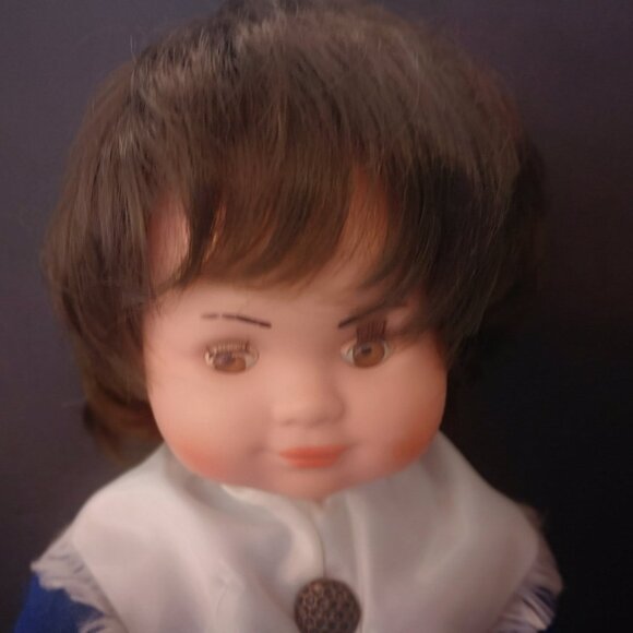 Vintage Lapland Doll w/ Blinking Eyes & Dressed in Sami Folk Clothing 13" Tall - Picture 3 of 8